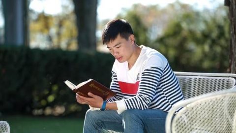 အလည်လွန်သည့် နှလုံးသားတစ်ခု အိမ်ပြန်လာသည်